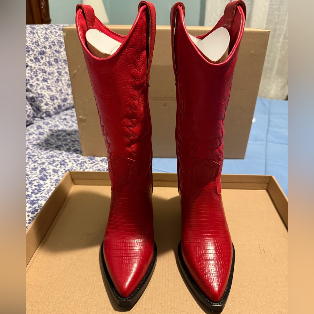 Brand New Steve Madden Boots